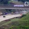 Pengendara mobil melintasi ruas Jalan Tol Bogor Ciawi-Sukabumi (Bocimi) seksi II di kawasan Cicurug-Cibadak, Sukabumi, Jawa Barat, Munggu (25/12/2022). Libur Natal dan Tahun Baru (Nataru), Jalan Tol Bocimi seksi II dibuka secara fungsional sejak 23 Desember 2022 hingga 2 Januari 2023 yang  bertujuan untuk mengantisipasi adanya lonjakan arus mudik dan balik dari Jabodetabek ke wilayah Sukabumi. (merdeka.com/Arie Basuki)