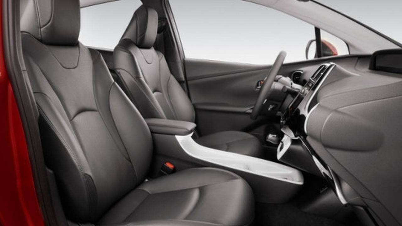 Detail Toyota Prius 2016, tampilan keren dan elegan!