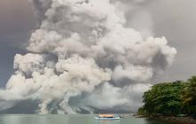FOTO: Penampakan Gunung Ruang Kembali Meletus, Muntahkan Abu Vulkanik Setinggi 5.000 Meter