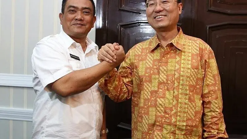 Walikota Cirebon Nasrudin Azis dan Dubes China untuk RI Xie Feng (Foto: Panji Prayitno)