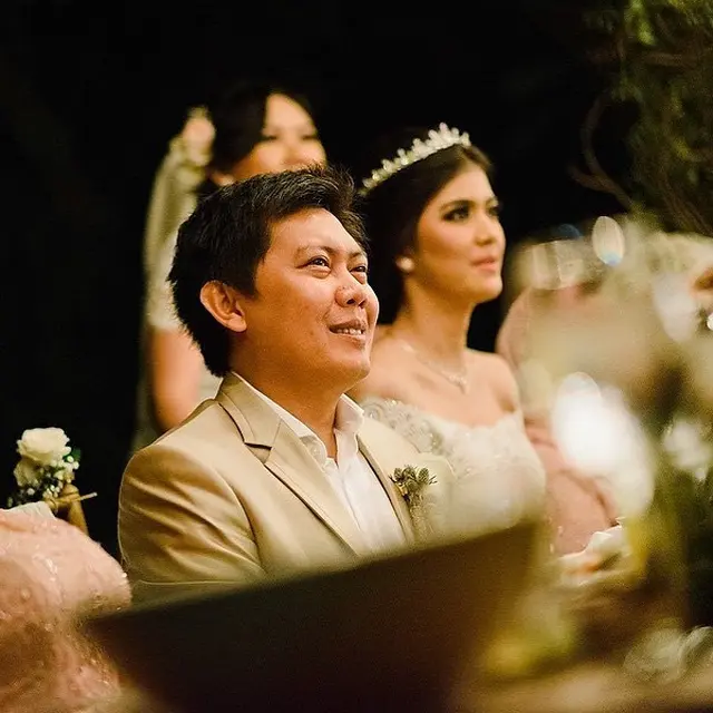 Jalani 6 Tahun Pernikahan, Ini 7 Potret Mesra Raya Kohandi Bersama Suami
