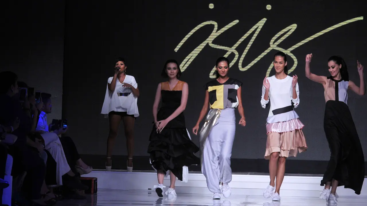ISIS - Jakarta Fashion & Food Festival 2015 3