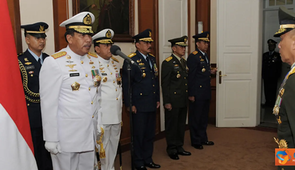 Citizen6, Jakarta: Hadir pada upacara tersebut antara lain Kasal, Kasau Irjen TNI, Dansesko TNI, Aspers Panglima TNI dan Kepala Staf Angkatan serta Kapuspen TNI Laksda TNI Iskandar Sitompul. (Pengirim: Badarudin Bakri).