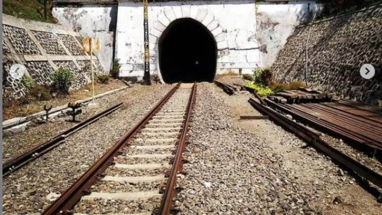Terowongan Lampegan di Cianjur