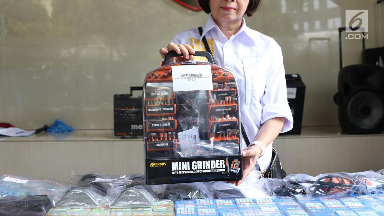 Lima Pelaku Skimming Ditahan Resmob Polda Metro Jaya