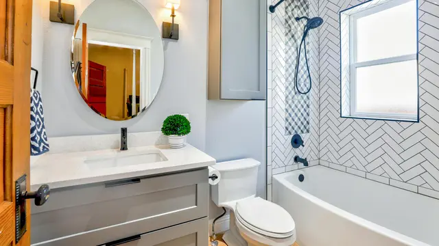 4. Keringkan Lantai dan Dinding Setelah Digunakan