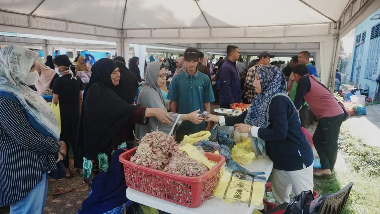 Redam Lonjakan Harga Jelang Idul Fitri, Distanbun Aceh Gelar Gebyar Pasar Tani,