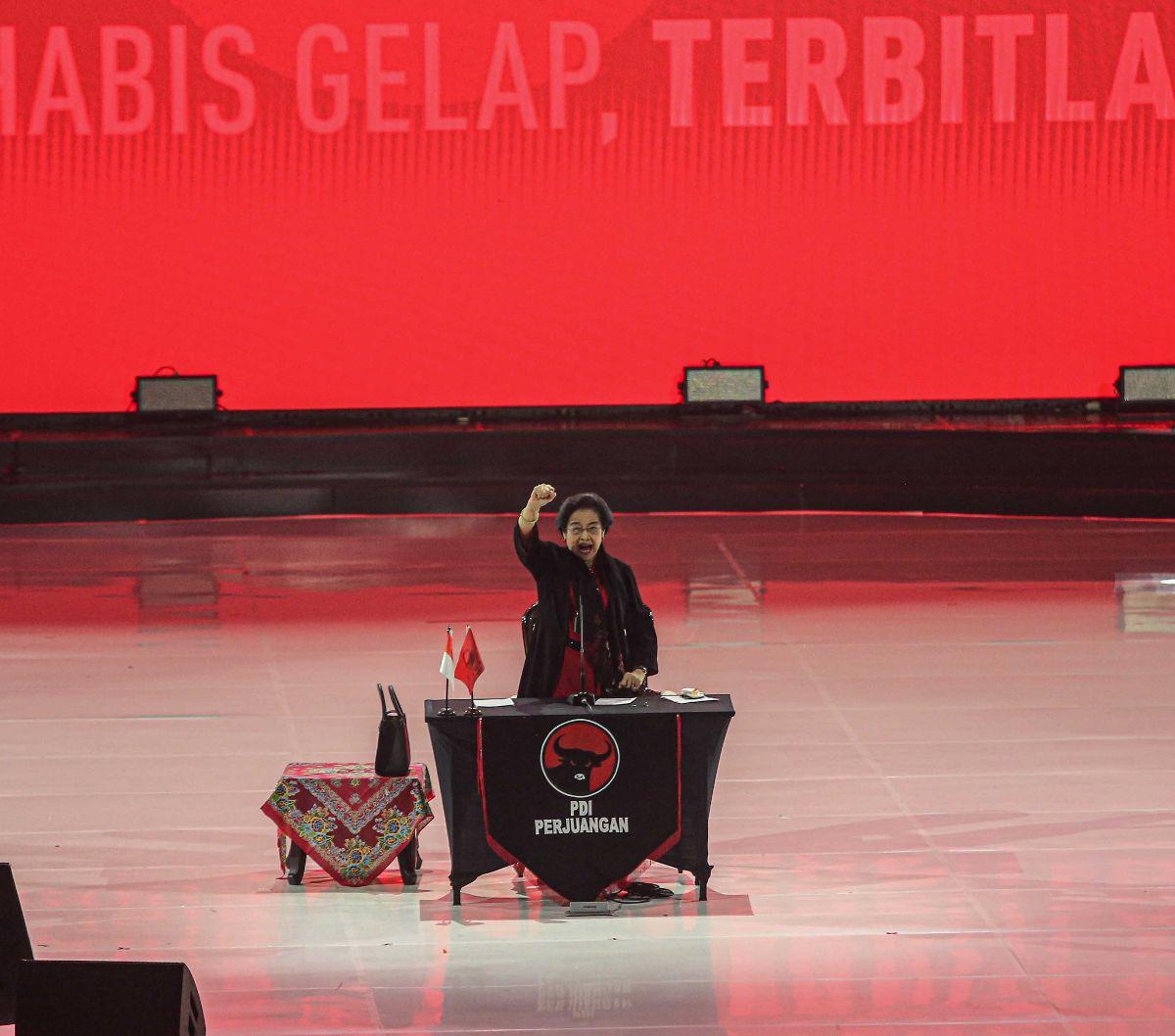 Terkait adanya kecurangan tersebut, Megawati menyatakan siap dan berani menjadi provokator demi kebenaran dan keadilan.