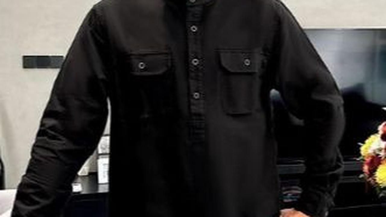 Mantan penyiar radio Prambors, Desta juga sedang naik daun belakangan ini. Setelah sukses dengan Tonight Show, Desta bisa membangun perusahaan sendiri dengan sahabatnya, Vincent dan punya acara sahur reguler sendiri.
