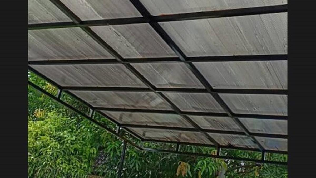 5 Potret Model Kanopi Baja Ringan depan Rumah Atap Spandek