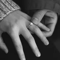 Inilah tiga zodiak yang punya cara nggak biasa dalam melamar pacarnya. (Sumber foto: unsplash.com/Rachel Pfuetzner)