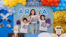 Ashanty, Arsy dan Arsya Hermansyah kompak padukan kaus seragam dengan celana jeans beda model [@ashanty_ash]