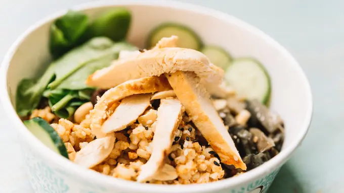 Bosan dengan Oatmeal Manis? Saatnya Coba Savory Oatmeal yang Gurih dan Variatif untuk Sarapan