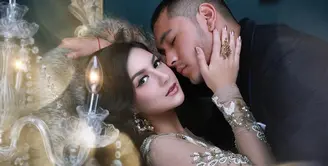 Bintang sinetron Berkah Cinta, Irish Bella dan Giorgino Abraham baru saja menjalani pemotretan. Beberapa foto intim dibagikan dalam instagram hasil jepretan FD PHOTOGRAPHY. (Instagram/fdphotography90)