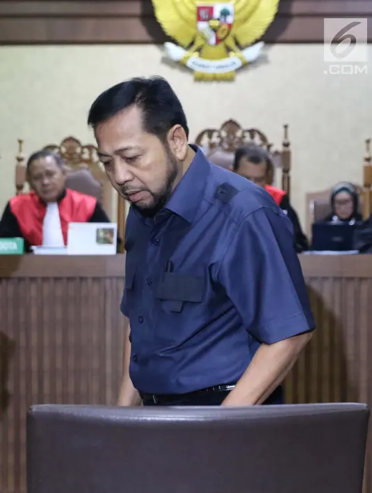 Terpidana korupsi e-KTP, Setya Novanto bersiap menjadi saksi dalam kasus dugaan suap proyek PLTU Riau-1 dengan terdakwa, Sofyan Basir yang juga mantan Dirut PLN di Pengadilan Tipikor, Jakarta, Senin (12/8/2019). Sidang beragendakan mendengar keterangan saksi. (Liputan6.com/Helmi Fithriansyah)