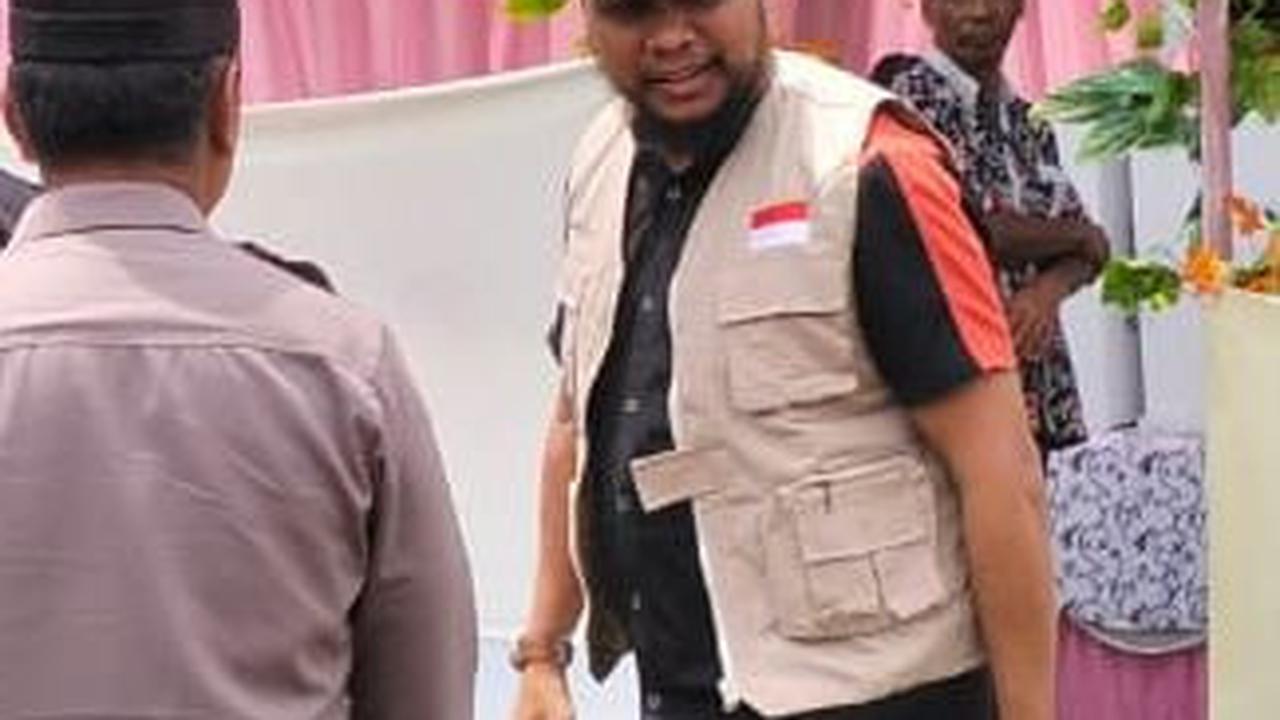 TPS di Pekanbaru Pakai Konsep Pesta Pernikahan, Petugas Berbusana Kondangan