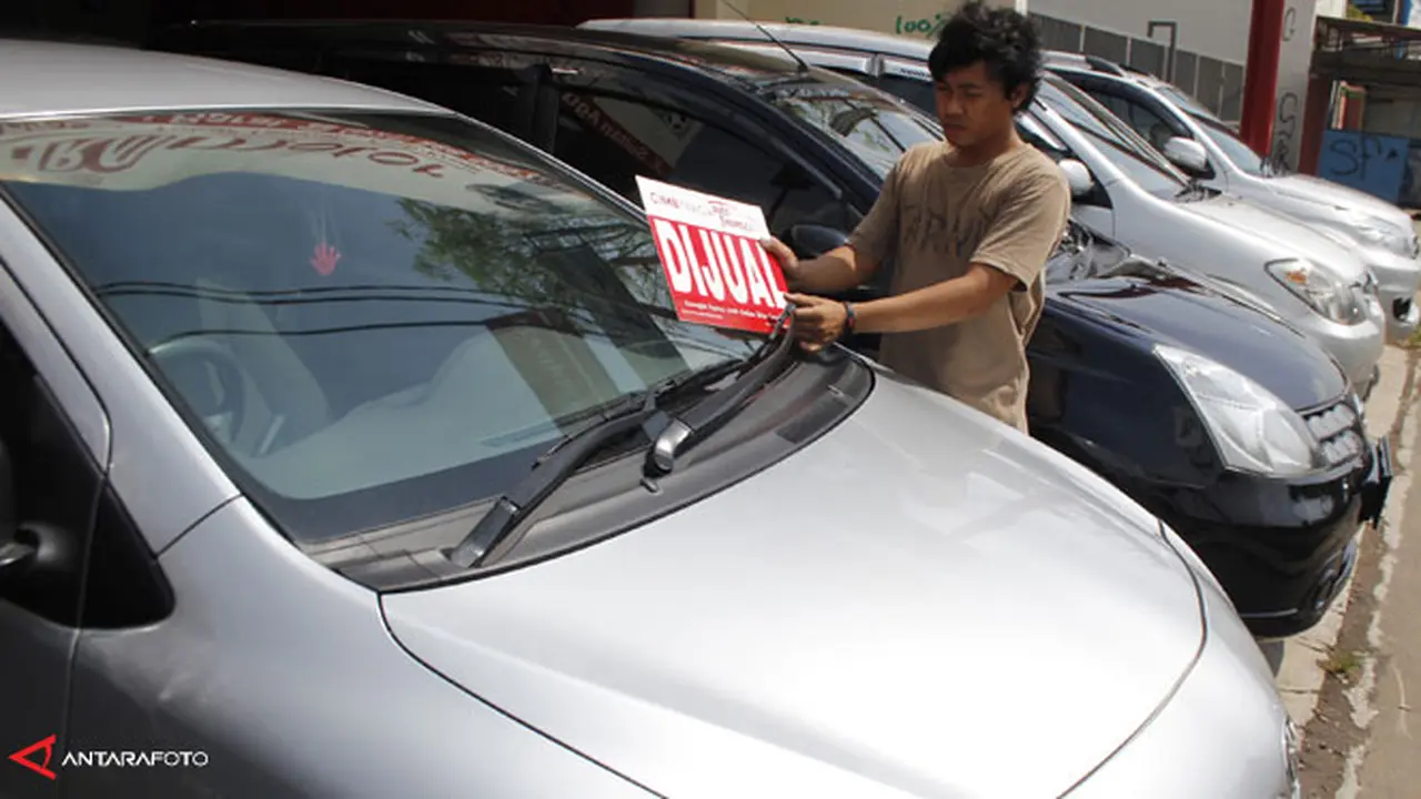 penjualan-mobil-bekas-130929b.jpg