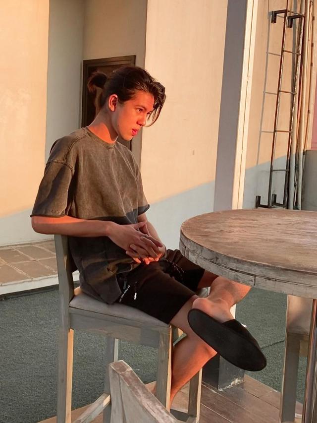 6 Potret Agoye Mahendra, Aktor Disebut Mirip Galang Rambu Anarki Anak Iwan Fals