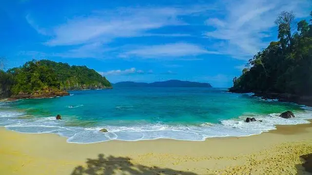 Pantai Lekuk Hijau Banyuwangi (Istimewa)