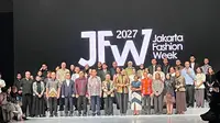 Jakarta Fashion Week (JFW) 2027 resmi dibuka dengan tema City of New Lights di Pondok Indah Mall 3, Jakarta, Senin, 26 Oktober 2026. (Liputan6.com/Alfareza Ramadhani)