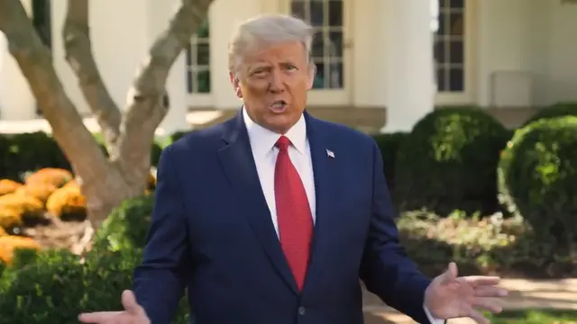 Penampakan Presiden AS Donald Trump di Gedung Putih setelah dirawat karena COVID-19.