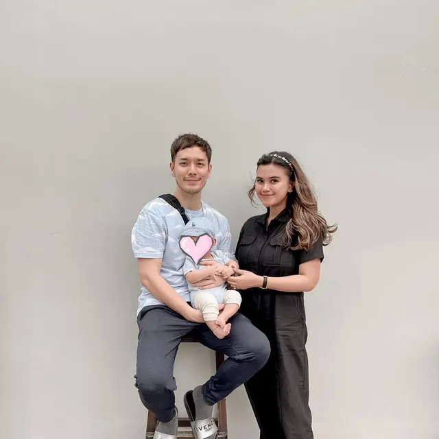 Suami Ungkap Fakta Pindah Agama, Ini 6 Potret Audi Marissa dan Anthony Kian Romantis
