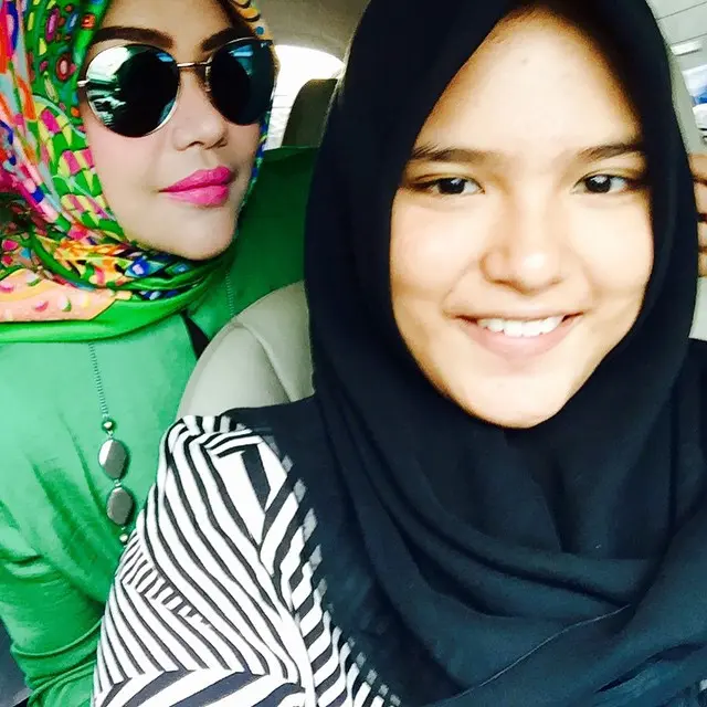 6 Potret lawas Zahwa Nadhira menantu Mahfud MD, pendidikannya mentereng