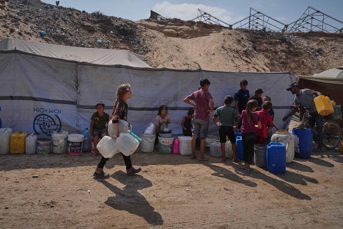 FOTO: Gaza Krisis Air, Hampir Satu Juta Pengungsi Terancam Dehidrasi