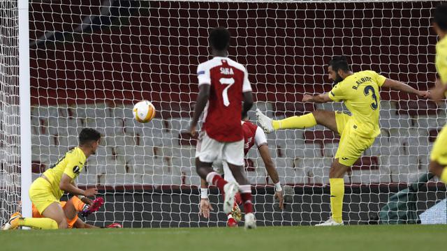 FOTO: Villarreal Gagalkan All English Final usai Singkirkan Arsenal - Raul Albiol