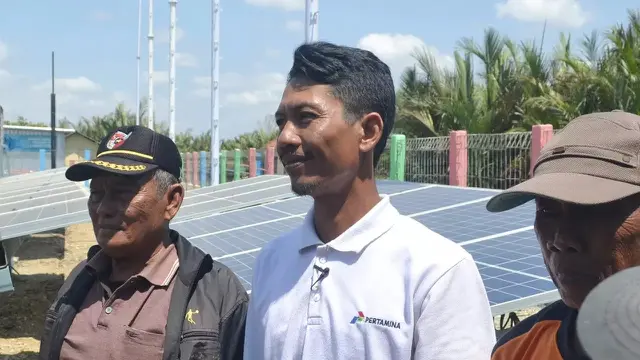 Apudin, Guru SD Lulusan SD di Kampung yang Dikepung Lautan