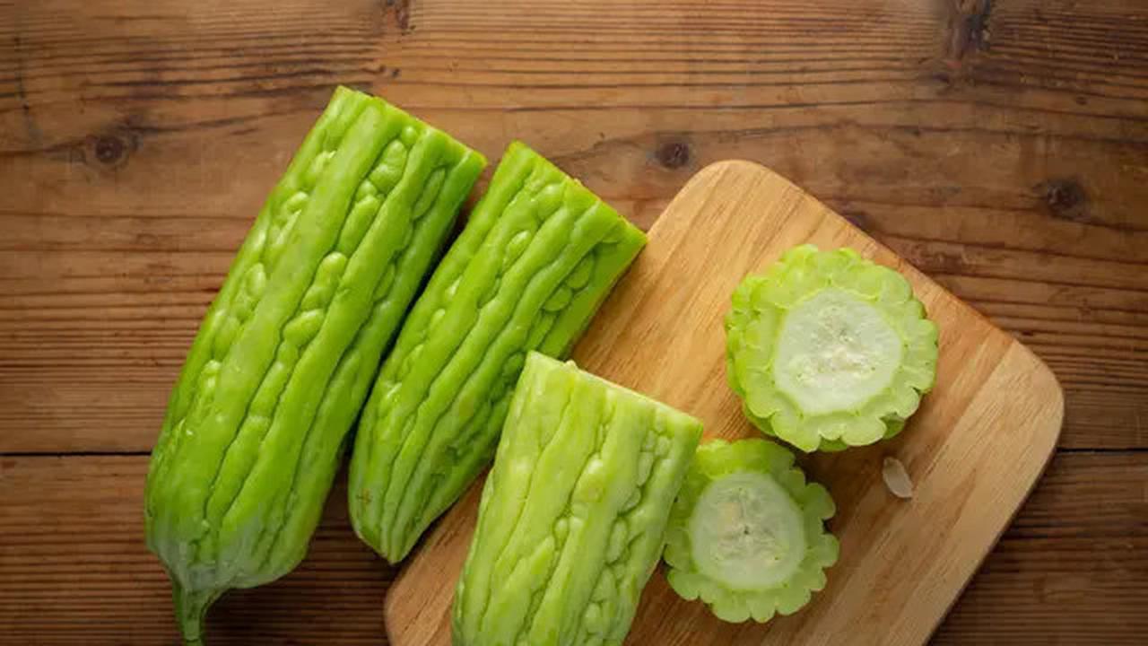 Tips Memasak Pare Agar Tidak Pahit dan Tetap Hijau Segar