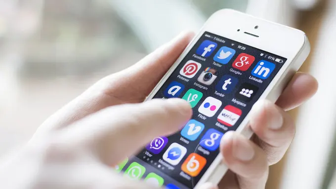 Editor Says: Alih Fungsi Media Sosial Kini Bikin Darah Tinggi