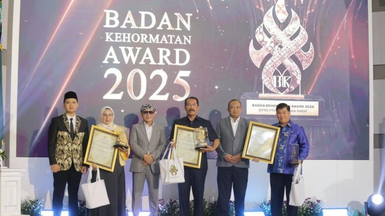 Ketua DPRD Jabar Harap BK Award 2025 Bukan Sekadar Seremonial, Dorong Kinerja Legislator