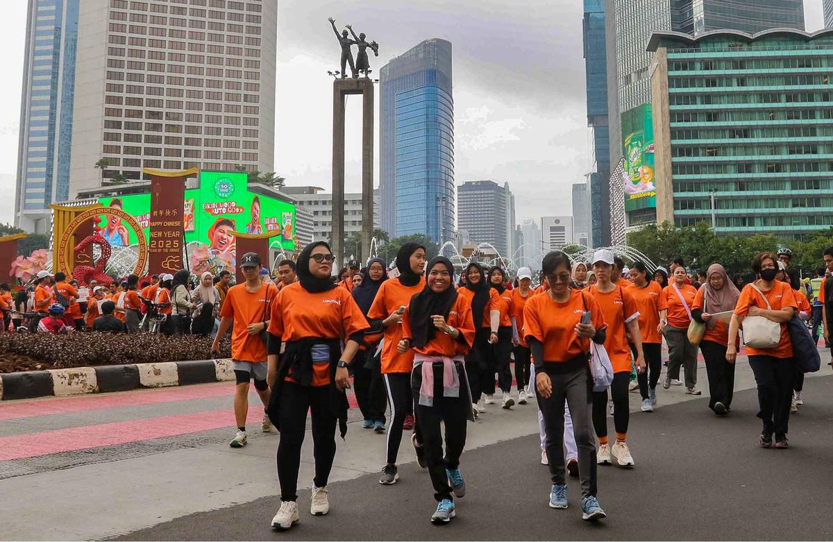 FOTO: Jalan Sehat Berantas Hoaks
