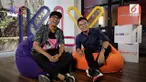 Hangout at KLY kali ini kedatangan dua orang ilustrator yang cerita soal keseruang mereka menjadi ilustrator.