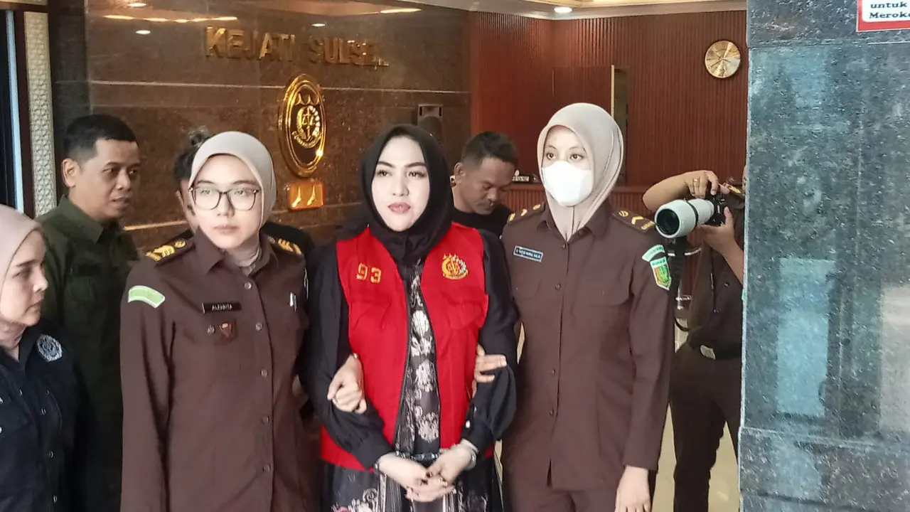 Bos kosmetik Mira Hayati dipenjara. (Liputan6.com/Eka Hakim)