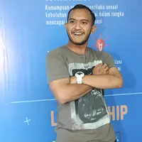 Meski tak berperan sebagai juri dalam audisinya, Caisar pun memiliki kriteria untuk teman yang mendampinginya berjoget nanti. Semangat dan talenta yang segar adalah yang diinginkan Caisar untuk temannya nanti. (Bambang E.Ros/Bintang.com)