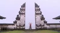 Destinasi: Sisi Lain Bali, Pulau Seribu Pura