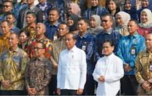 VIDEO: Momen Haru Presiden Jokowi dan Iriana Pamitan di Istana Negara Jelang Purnatugas