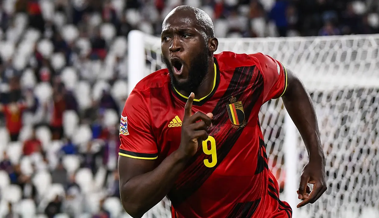 Empat menit kemudian Belgia menggandakan keunggulan 2-0 melalui Romelu Lukaku. Tembakannya dari sudut sempit usai menerima umpan Kevin De Bruyne menaklukkan Hugo Lloris. (LaPresse via AP/Fabio Ferrari)