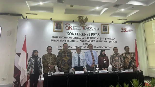 Konferensi pers MoU antara OJK dan European Securities and Market Authority (ESMA) dan KPEI sebagai third country CCP, Senin (13/11/2023). (Foto: Liputan6.com/Elga N)
