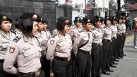 30 Polwan Cantik Amankan Sidang Praperadilan Budi Gunawan