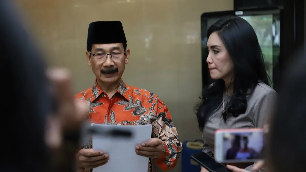 Bupati Kabupaten Solok Selatan Muzni Zakaria menyambangi Kantor Kemenpan RB, Jalan Jenderal Sudirman, Jakarta Selatan, Senin (5/8/2019).