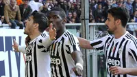 Penyerang Juventus, Alvaro Morata (kiri) melakukan selebrasi bersama Paul Pogba (tengah) dan Sami Khedira, usai mencetak gol ke gawang Torino, di Stadion Olimpiade Turin, Minggu (20/3/2016) malam WIB. Juventus unggul 4-1 pada lanjutan laga Serie A 2015-20