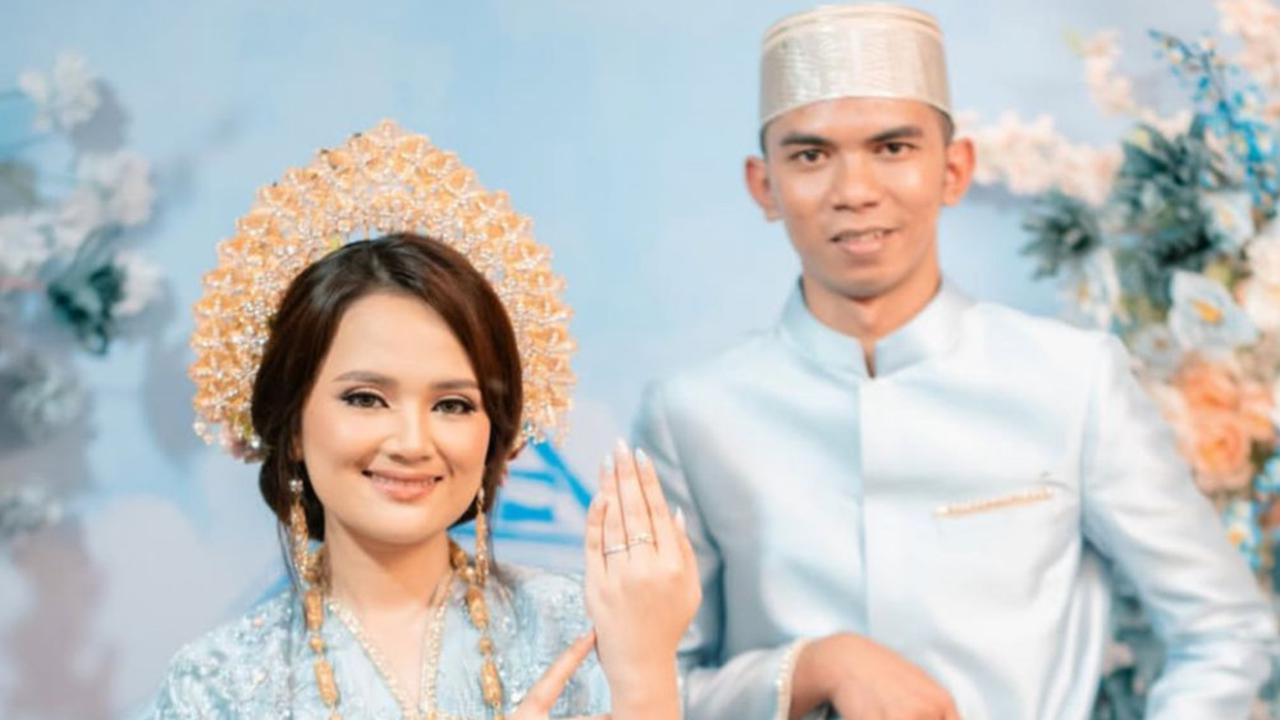 Potret Nia Rose Dinikahi Pria Tajir Gelar Pesta Mewah & Uang Panai Rp1,5 M, Dapat Hadiah Perusahaan
