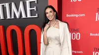 Gaya Demi Moore di Karpet Merah Gala TIME100, Menawan dengan Gelimang Perhiasan Berlian