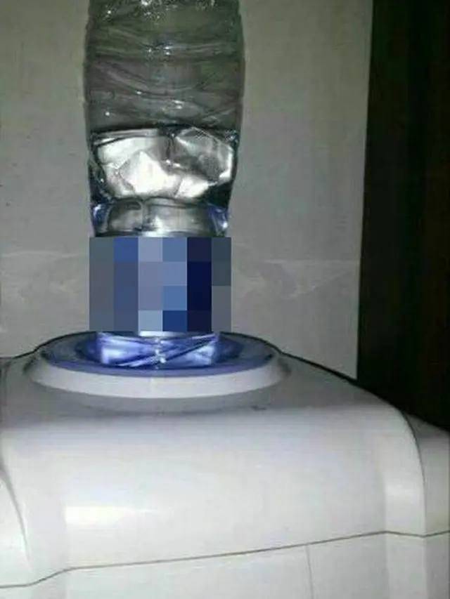 6 Potret Botol Air Mineral Dijadikan Pengganti Galon Ini Bikin Tepuk Jidat