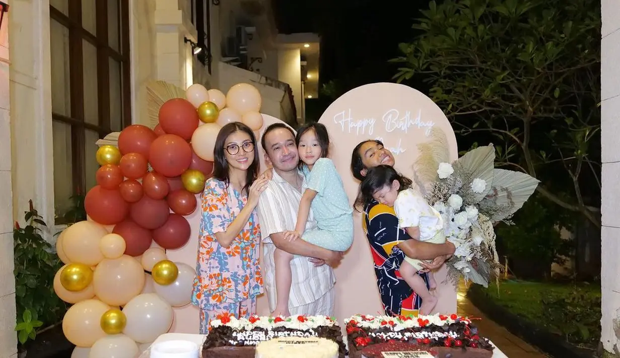 Kejutan Ultah Ruben Onsu (Instagram/betrandpetoputraonsu)