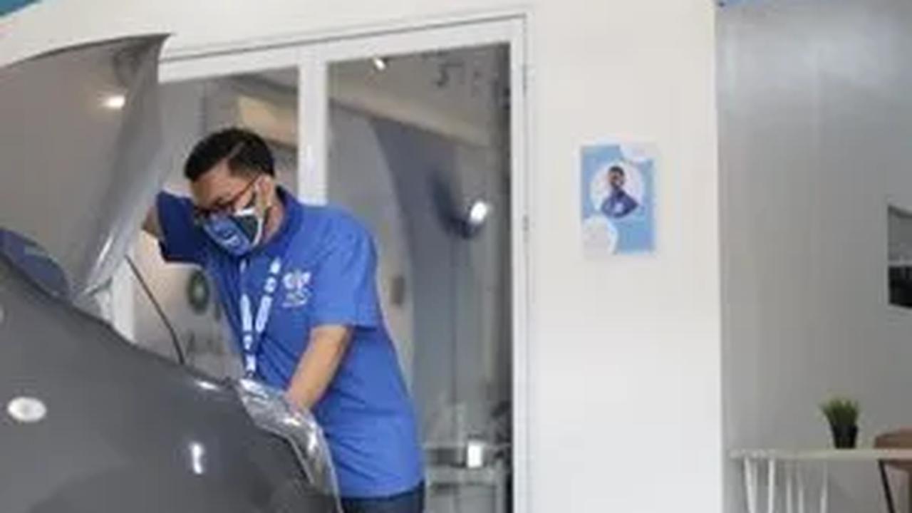 PT Tokobagus adalah perusahaan yang mengoperasikan platform iklan baris di Indonesia dengan merek OLX. Untuk jual-beli mobil, ada OLX Autos yang baru berusia 3 tahun.