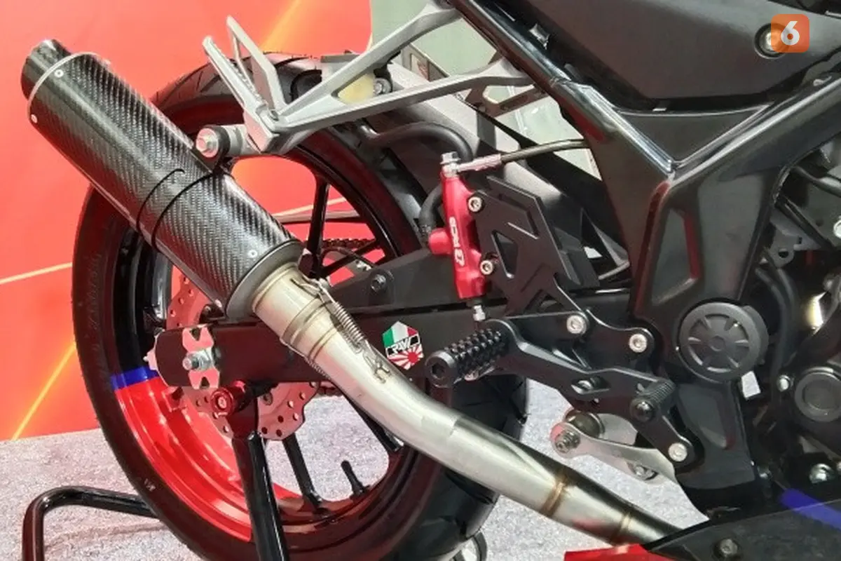 Honda CBR150R